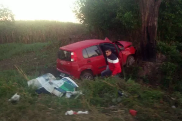 Murió un joven en un choque entre un auto y una moto en la ruta 306