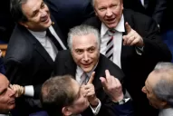 Ascenso al poder desde las sombras