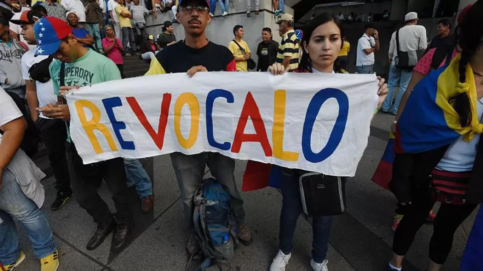 MARCHA. La oposición pide que el referéndum revocatorio contra Maduro sea este año. FOTO TOMADA DE CNN ESPAÑOL.