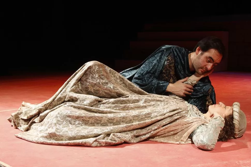 -LA FAVORITA. La célebre ópera de Gaetano Donizetti, subirá a escena a las 20.30 en el Teatro San Martín.-
