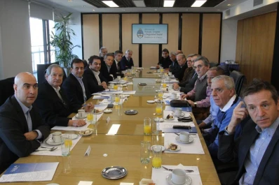 Sin respuestas, el PEN apuntó a una agenda de trabajo