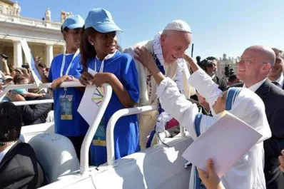 El papa Francisco canonizará mañana a la Madre Teresa de Calcuta