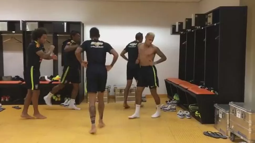 Neymar hacer furor en un llamativo baile luego del triunfo de Brasil