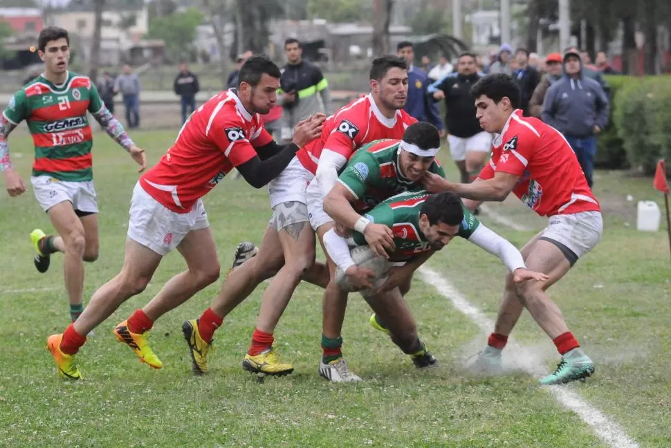 GARANTÍA DE CALIDAD. Cada partido entre Huirapuca y Los Tarcos resulta en una batalla sin cuartel. En esta oportunidad, sumar puntos por tierra fue casi imposible. la gaceta / foto de Osvaldo Ripoll