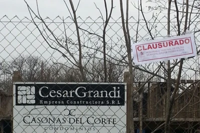 Clausuran una obra  en la rotonda de Horco Molle