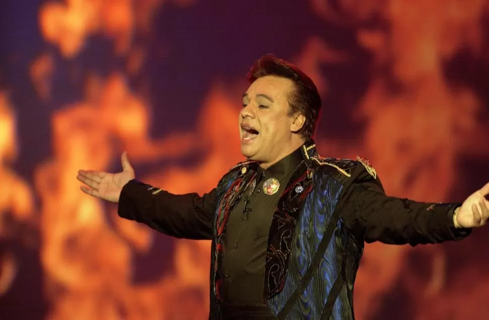 México llora a Juan Gabriel, quien unía con música al país fraccionado
