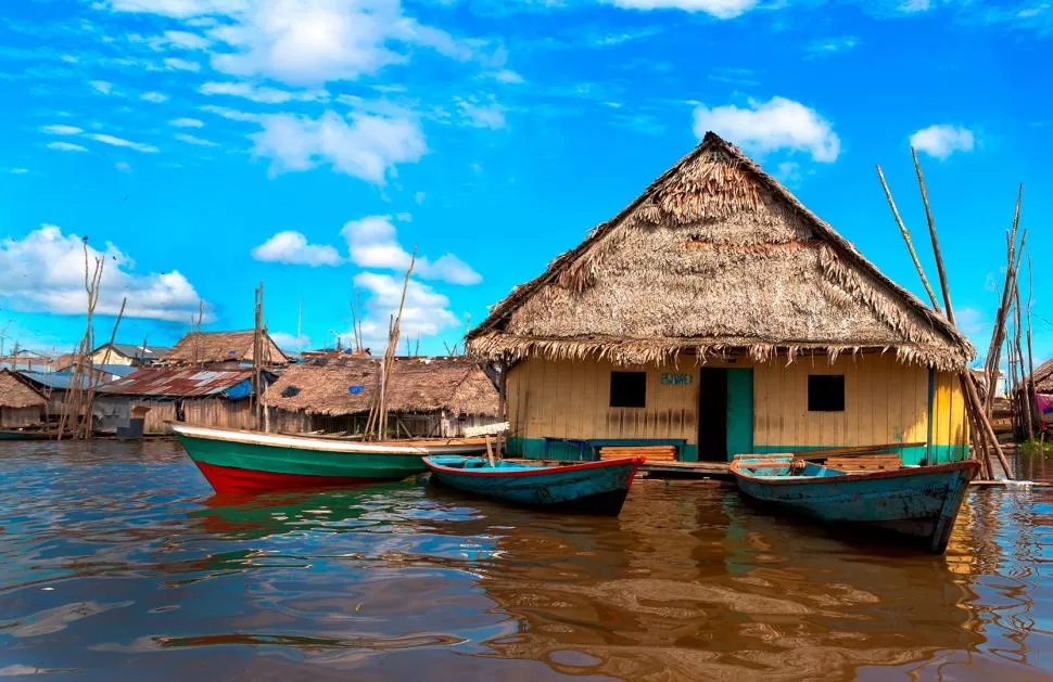 IMÁGENES DEL MUNDO. “Se vende un bote”, es una obra de Luis Sáez, quien eligió exponer fotos obtenidas en distintos países del mundo.  