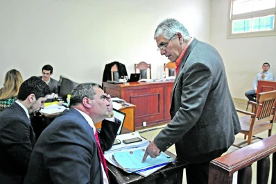 Ordenan capturar a un ex policía que no se presentó como testigo