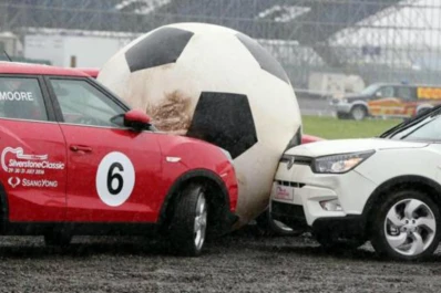 Fútbol sobre cuatro ruedas