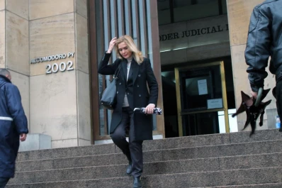 Elías de Pérez ratifica la denuncia de manejo irregular de fondos contra el ex gobernador, López y De Vido