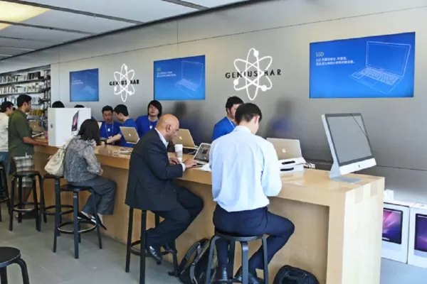 Ex ingeniero de Apple es rechazado para trabajar en una tienda de la compañía