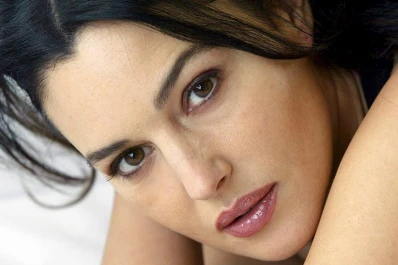 Monica Bellucci se desnuda para una revista a los 52 años
