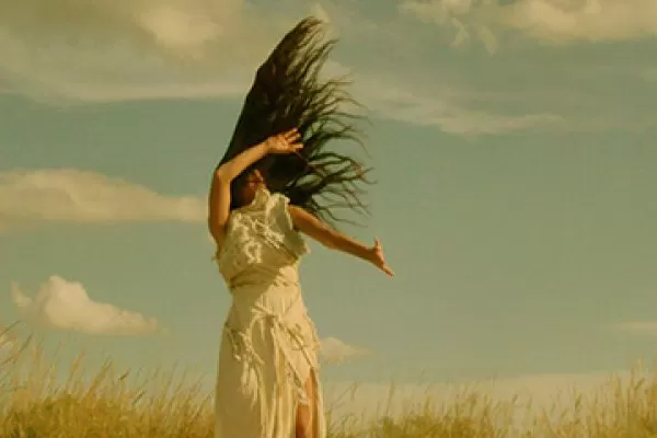 Los poemas de Atahualpa Yupanqui florecen en “Semilla del aire”