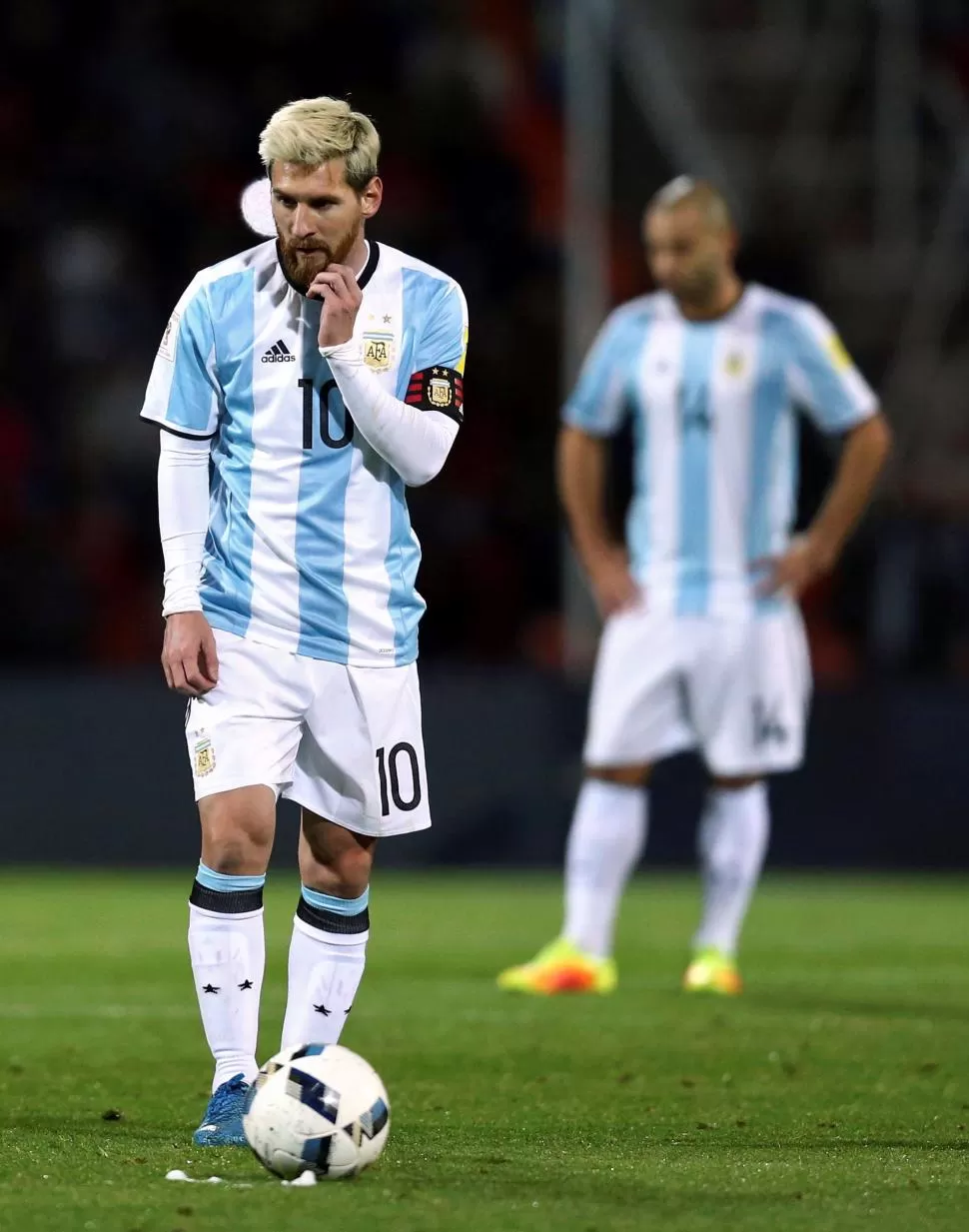 IRREMPLAZABLE. La Selección carece de un jugador que cumpla el rol de Messi. Reuters (archivo)