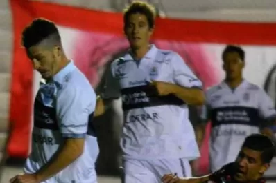 Gimnasia volvió a ganar y se subió a la punta del campeonato