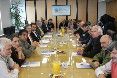 Triaca no convence a las dos CTA, que pronostican un paro junto con la CGT
