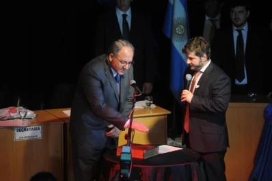 Renunció y dijo que Campero discrimina