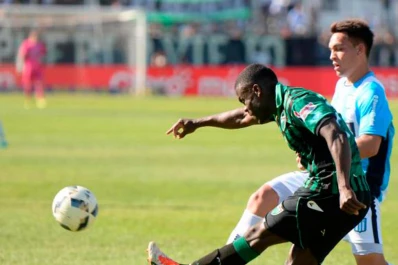 Racing venció a San Martín 2-0 y se llevó tres puntos valiosos de San Juan