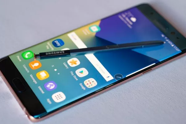 Samsung pide a los usuarios del Galaxy Note 7 que lo apaguen y lo devuelvan