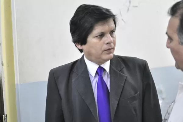 Se entregó el juez penal santiagueño acusado por estafa