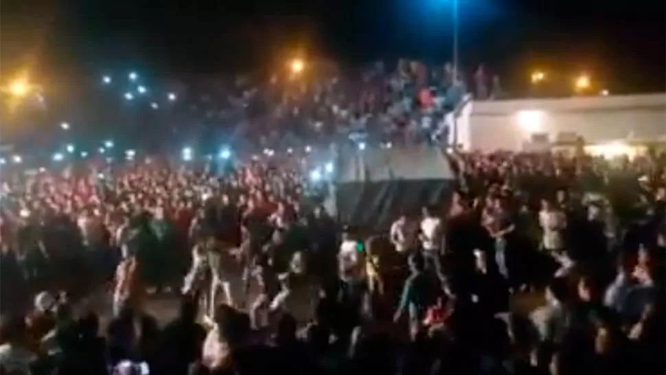 Video: hubo disturbios durante el show de Ulises Bueno en Famaillá