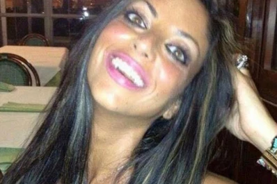 Italia: su ex novio publicó sus videos íntimos y ella se suicidó