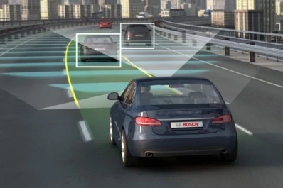 Utilizan un juego de videos para enseñar a manejar a los autos inteligentes