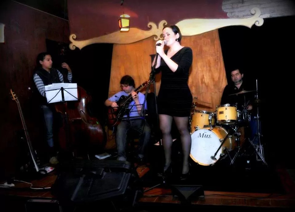 -BROOKLYN JAZZ BAND. Se presenta a las 21 en el Teatro Orestes Caviglia.-
