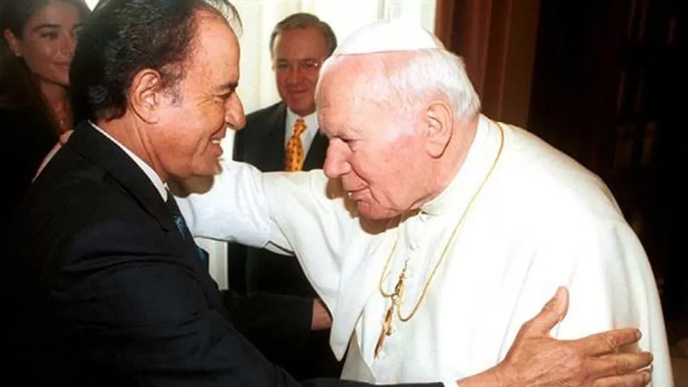 REUNIONES. Menem con el Papa Juan Pablo II. FOTO TOMADA DE LA NACIÓN. 
