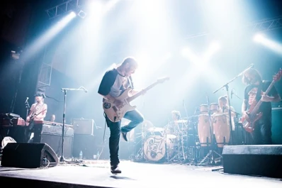 Pez toca su “Rock Nacional” en tono clásico