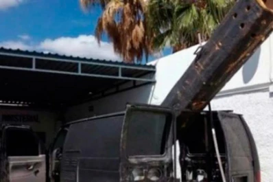 Hallan una camioneta con un cañón para lanzar droga de México a Estados Unidos