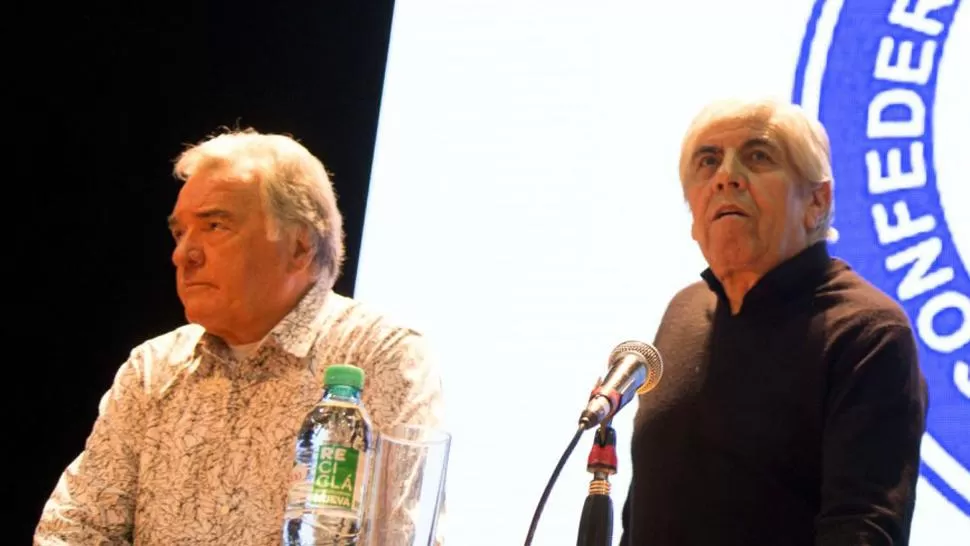 CRUCES CON EL GOBIERNO.Luis Barrionuevo y Hugo Moyano. FOTO TOMADA DE LANUEVA.COM