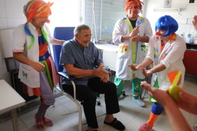 Ser payaso hospitalario ahora es un trabajo rentado