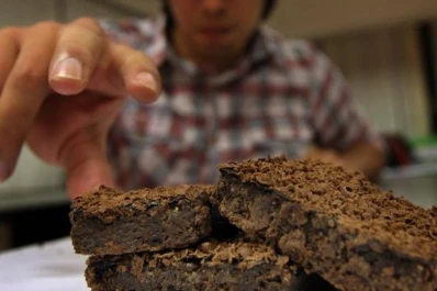 Una torta de chocolate con marihuana les arruinó la fiesta: hay seis intoxicados