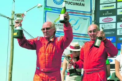 Unidos por un mismo podio