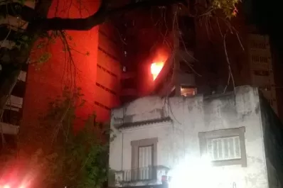 El video y las fotos del incendio en el departamento de 25 de Mayo al 500