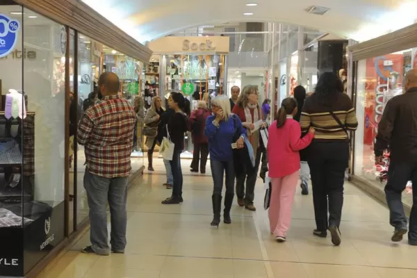 El lunes no habrá actividad comercial en la capital tucumana