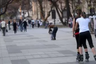 Plaza Urquiza: atraparon a un adolescente que tenía una pistola en medio de una pelea entre bandas