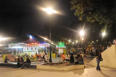 Alerta por las peleas entre bandas de adolescentes en la plaza Urquiza