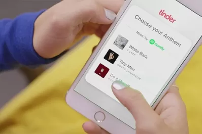 Tinder y Spotify se unen para ayudarte a buscar pareja