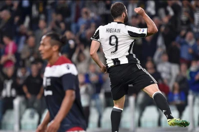 Higuaín aportó lo suyo en la goleada de Juventus