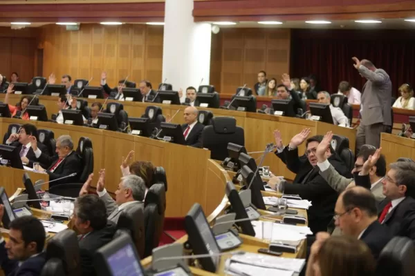 La emergencia en seguridad, en cárceles y en adicciones es ley, y el PE define su aplicación