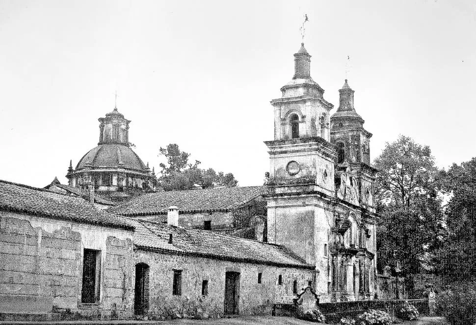 SANTA CATALINA. Ángulo del casco de la gran estancia con capilla, propiedad del coronel José Javier Díaz. LA GACETA / ARCHIVO.-