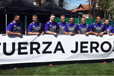 Los All Blacks apoyaron al rugbier argentino que permanece internado por una fuerte lesión