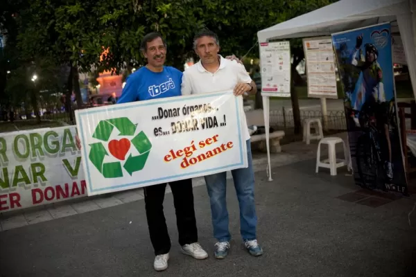 Los “santos” devuelven la gentileza