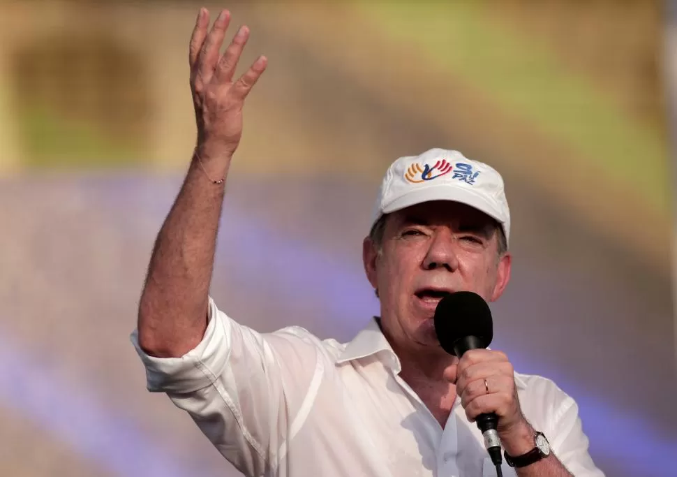 ADHESIONES. El presidente Santos recorrió Barranquilla como parte de su campaña buscando votos por el “Sí”. Reuters