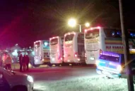 Cuatro choferes que llevaban egresados a Bariloche habrían consumido drogas