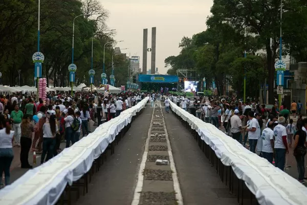 Explicaron por qué la torta gigante no alcanzó los 750 metros