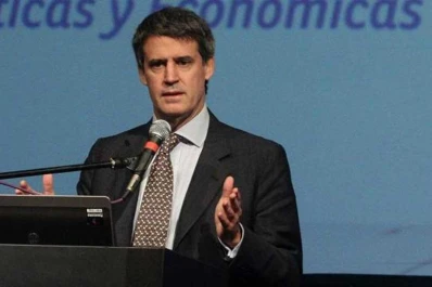 Prat-Gay acusó a los bancos de no cooperar con el régimen de blanqueo