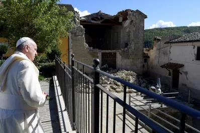 Sorpresiva visita del Papa Francisco a Amatrice